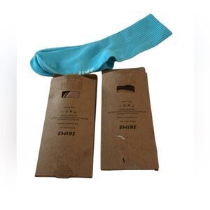 SKIMS BUNDLE SOCKS 1 pair of crew 1 hosiery crew sock, 1 hosiery ankle sock, NWT
